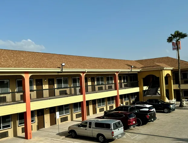 Texas Inn and Suites City Center at University Dr. hotel detail image 3