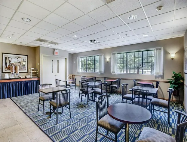 Red Carpet Inn hotel detail image 2