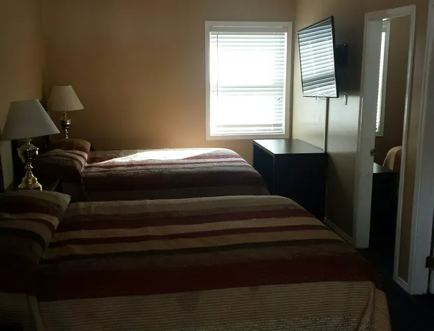 Rainbow Inn Motel hotel detail image 2