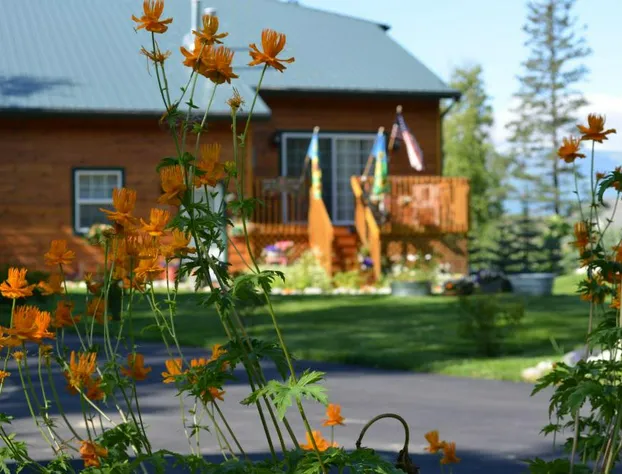 Alaska's Lake Lucille B&B hotel detail image 1