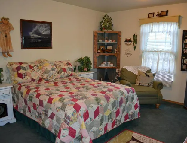 Alaska's Lake Lucille B&B hotel detail image 3