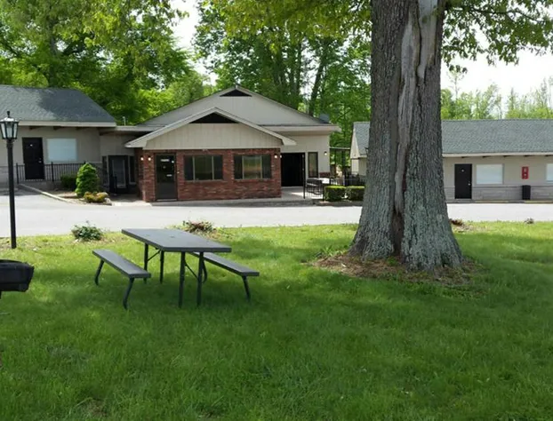 Kentucky Lake Inn hotel detail image 2