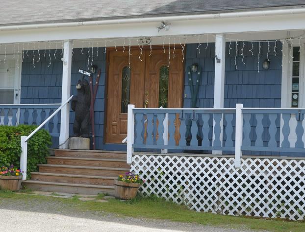 Big Bears Lodge hotel detail image 4