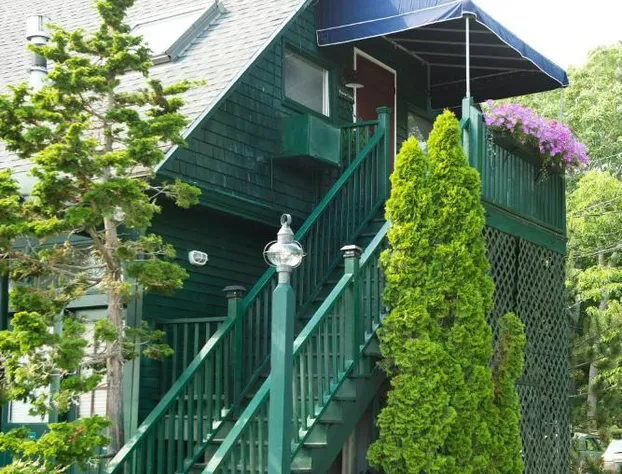 Cape Arundel Inn - Club House hotel detail image 2