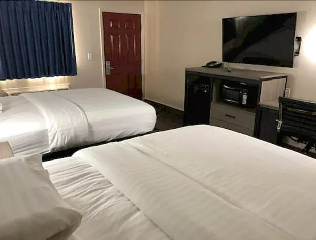 Travelers Inn & Suites hotel detail image 4