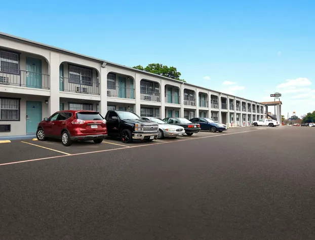 Knights Inn Belton hotel detail image 1