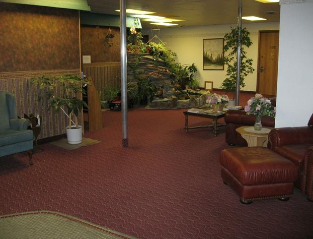 Glacier Gateway Plaza hotel detail image 1