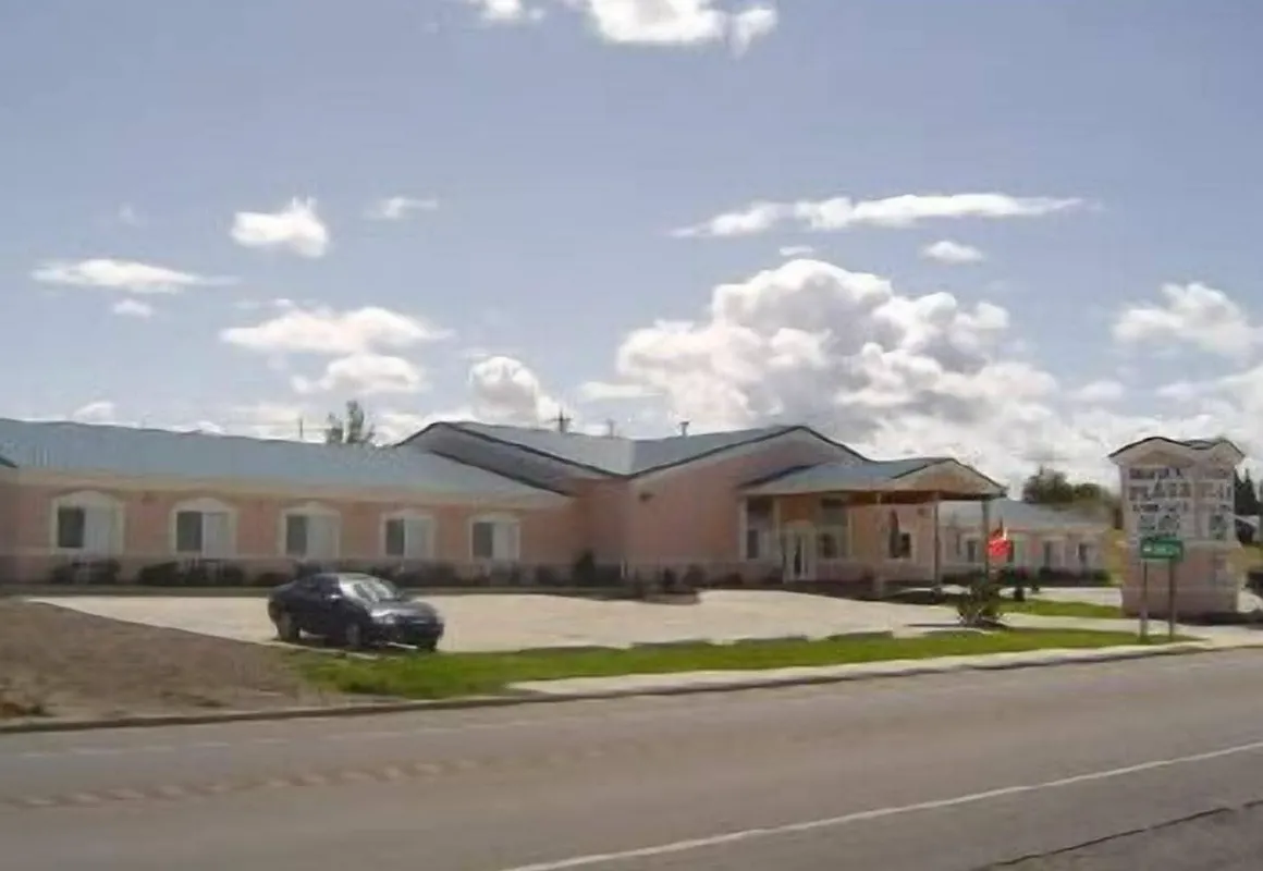 Glacier Gateway Plaza hotel hero