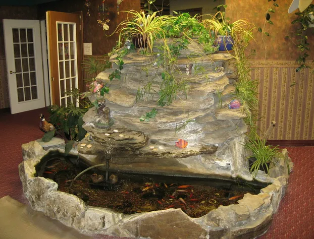 Glacier Gateway Plaza hotel detail image 4