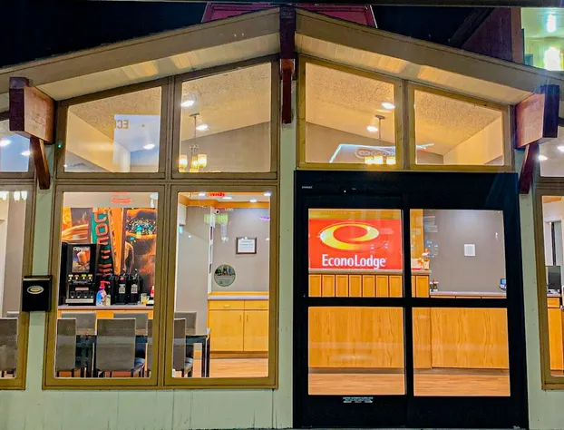 Econo Lodge Inn & Suites Winnemucca hotel detail image 1