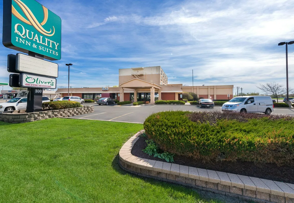 Quality Inn Bradley - Bourbonnais hotel hero