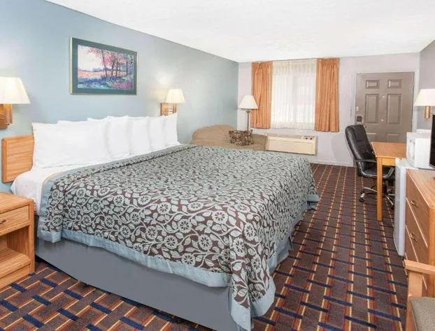 Days Inn by Wyndham Farmer City hotel detail image 3