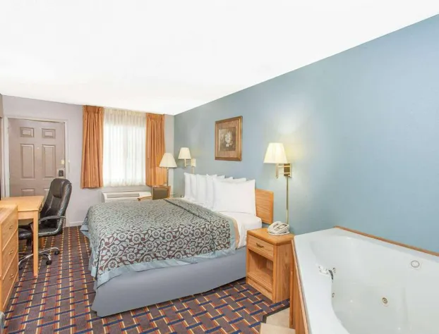 Days Inn by Wyndham Farmer City hotel detail image 3