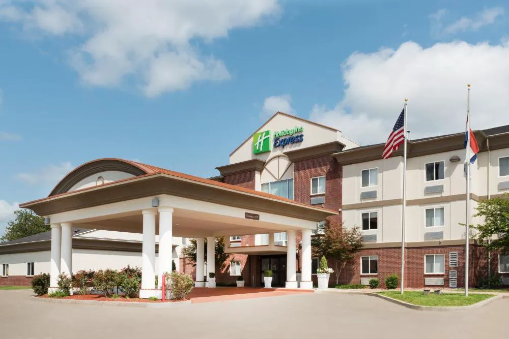 Holiday Inn Express Warrenton by IHG hotel hero