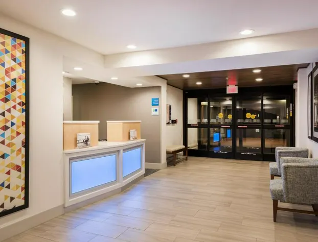 Holiday Inn Express Warrenton by IHG hotel detail image 3