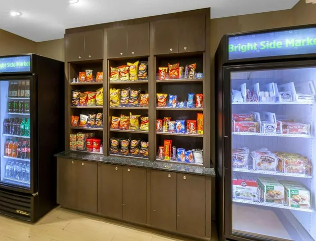 La Quinta Inn & Suites by Wyndham Midland North hotel detail image 1