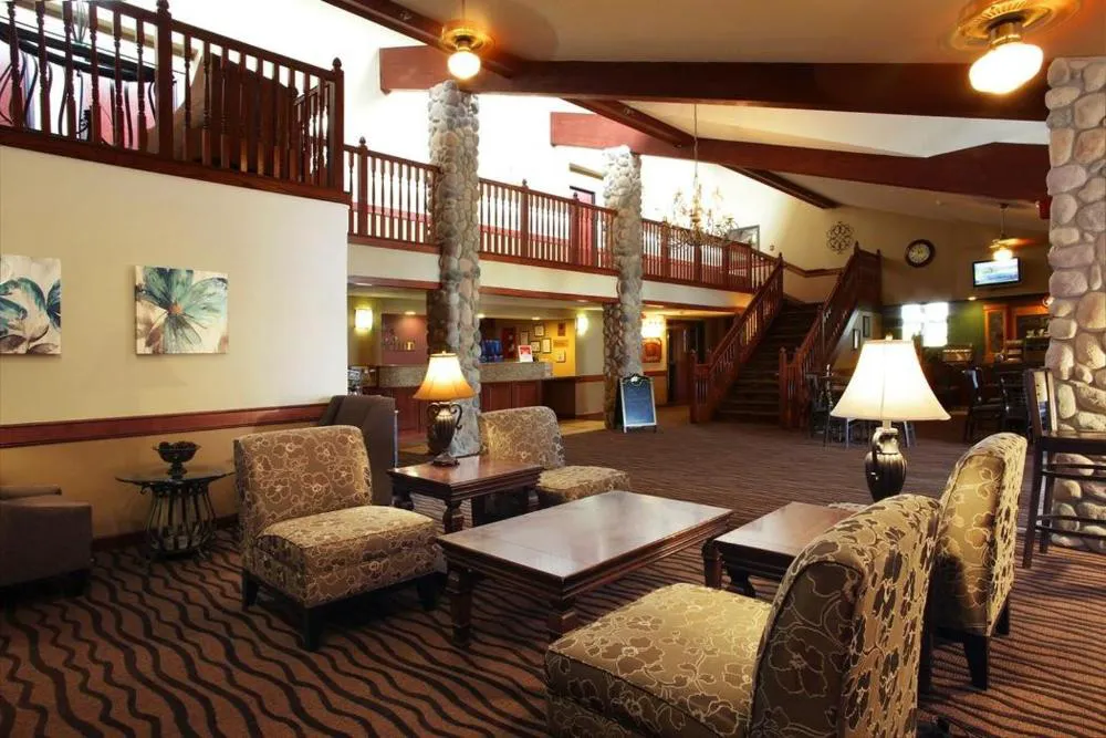 Red Lion Inn & Suites Grimes hotel hero