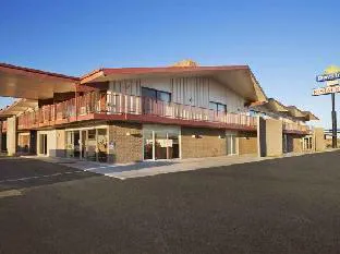 Days Inn by Wyndham Chambers Near the Petrified Forest East hotel hero