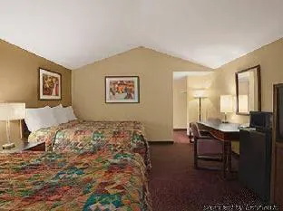 Days Inn by Wyndham Chambers Near the Petrified Forest East hotel detail image 1