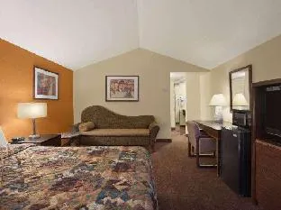 Days Inn by Wyndham Chambers Near the Petrified Forest East hotel detail image 2