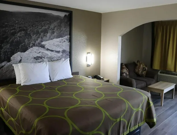 Super 8 by Wyndham Cabot hotel detail image 2