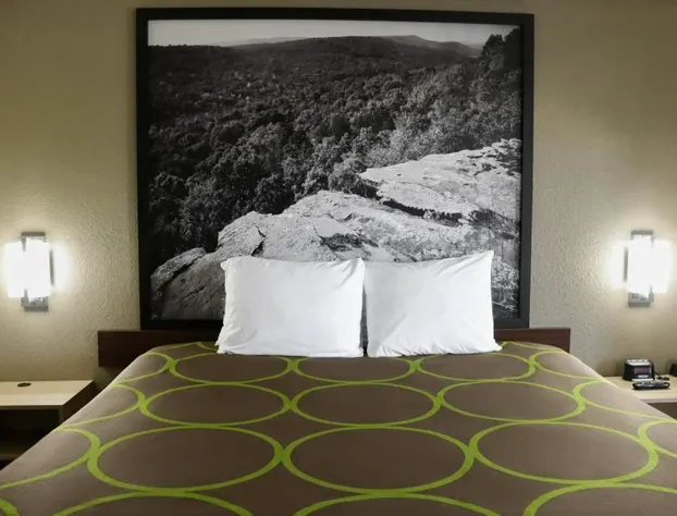 Super 8 by Wyndham Cabot hotel detail image 2