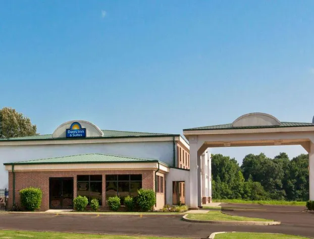 Days Inn & Suites by Wyndham Wynne hotel detail image 3