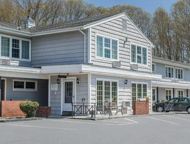 Rodeway Inn Waterford - New London hotel detail image 2