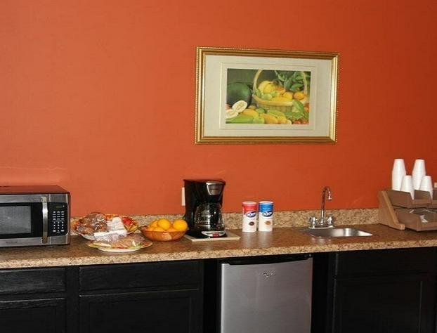 Express Inn & Suites hotel detail image 3