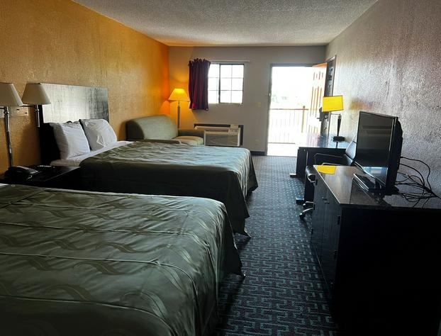 Express Inn & Suites hotel detail image 4