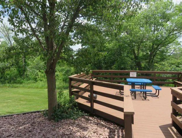 Super 8 by Wyndham Centerville hotel detail image 4