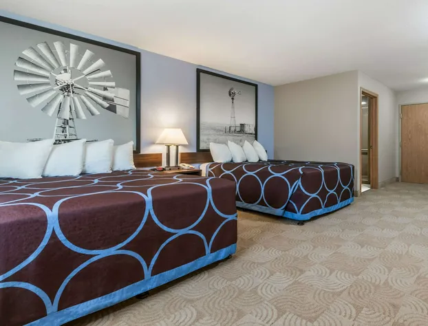 Super 8 by Wyndham Beloit KS hotel detail image 4