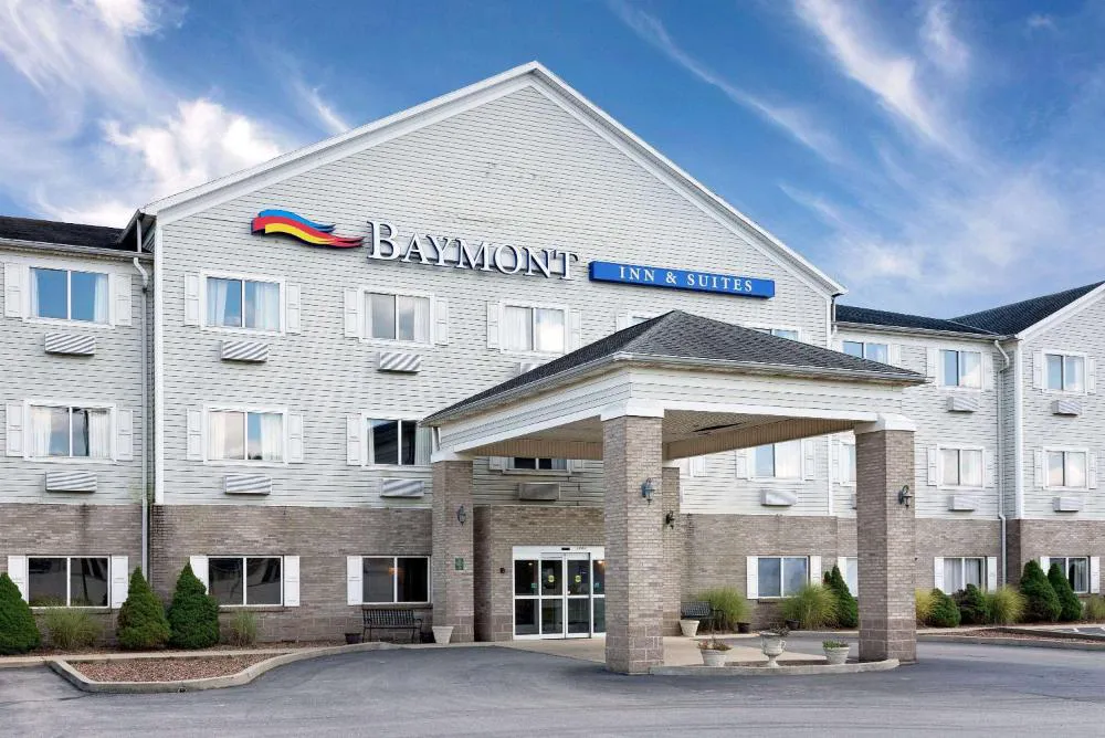 Baymont by Wyndham Lawrenceburg hotel hero