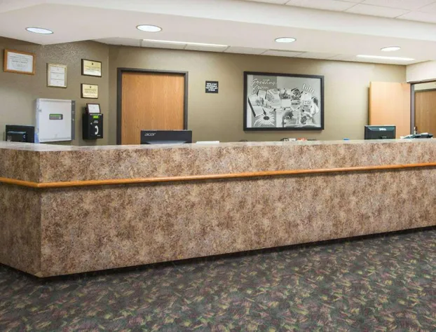 Super 8 by Wyndham Iola KS hotel detail image 3