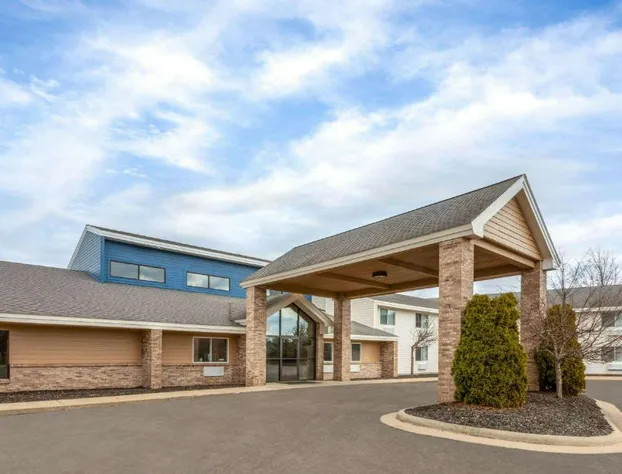 AmericInn by Wyndham Oscoda Near AuSable River hotel detail image 2