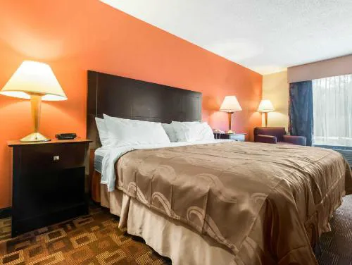 Quality Inn & Suites Lawrenceburg hotel detail image 2