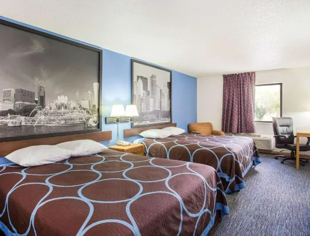 Super 8 by Wyndham Monmouth IL hotel detail image 4