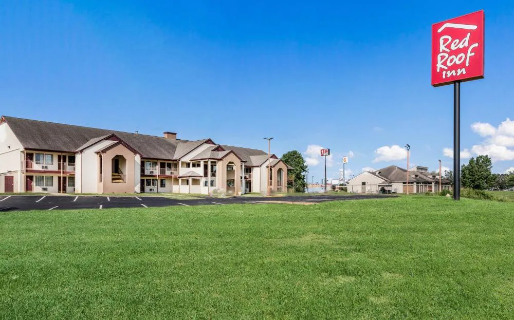 Red Roof Inn Cadiz hotel hero