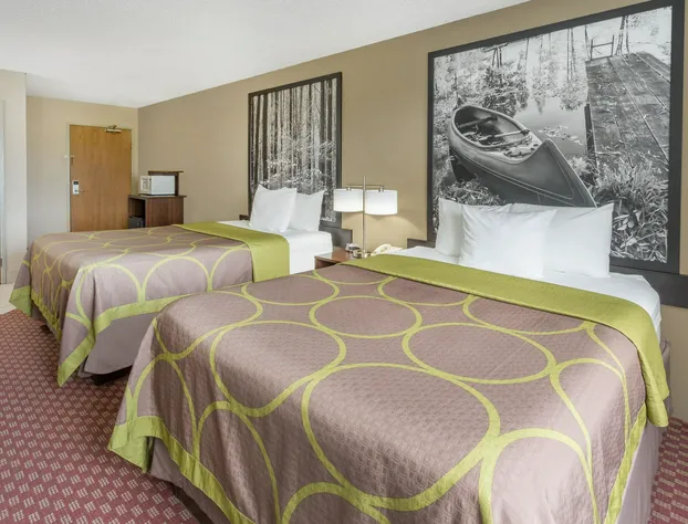 Super 8 by Wyndham Hebron Lowell Area hotel detail image 3