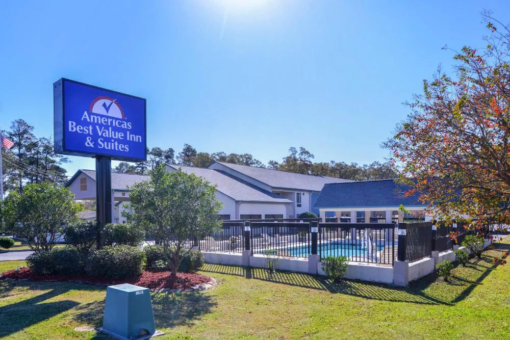 Americas Best Value Inn & Suites Bastrop hotel hero