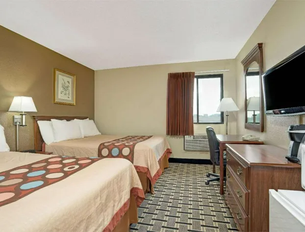 Super 8 by Wyndham Melrose hotel detail image 4