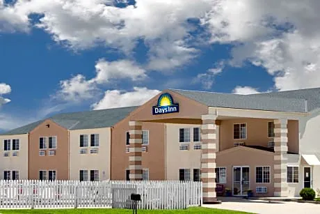 Days Inn by Wyndham Butler hotel hero