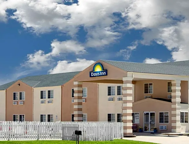 Days Inn by Wyndham Butler hotel detail image 1