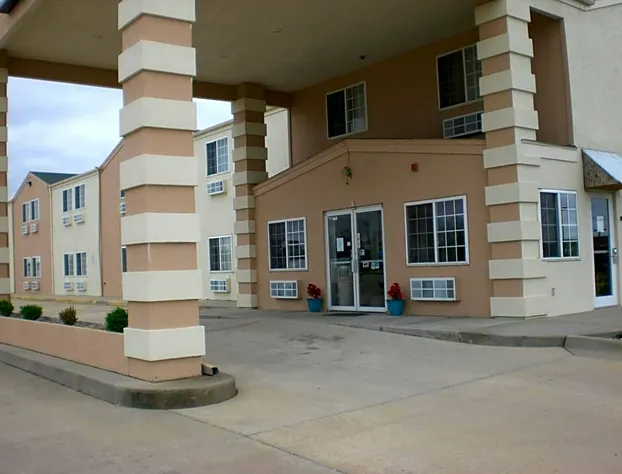 Days Inn by Wyndham Butler hotel detail image 3