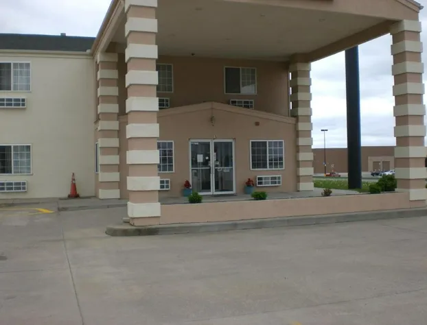 Days Inn by Wyndham Butler hotel detail image 1