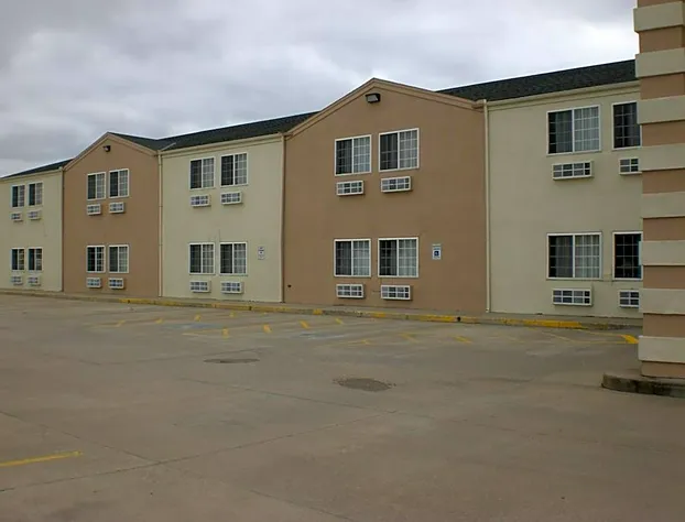 Days Inn by Wyndham Butler hotel detail image 2