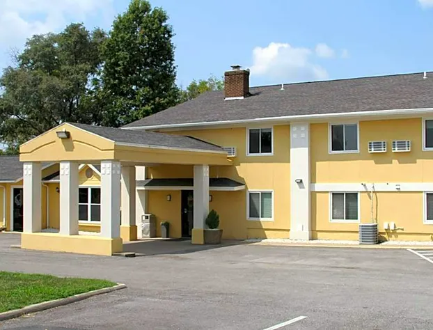 Super 8 by Wyndham Higginsville hotel detail image 4