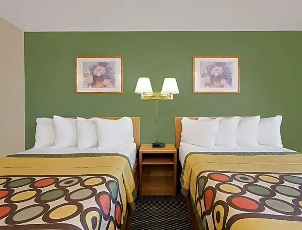 Super 8 by Wyndham Marshall hotel detail image 3