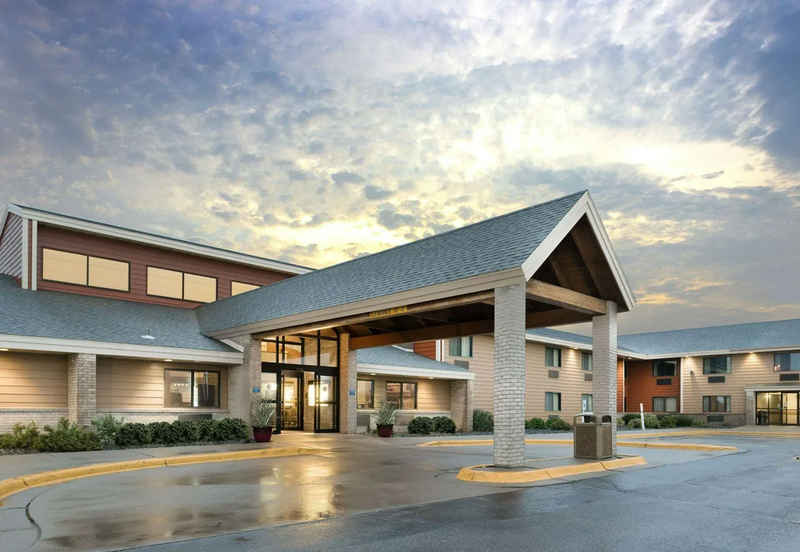 AmericInn by Wyndham Wahpeton hotel hero