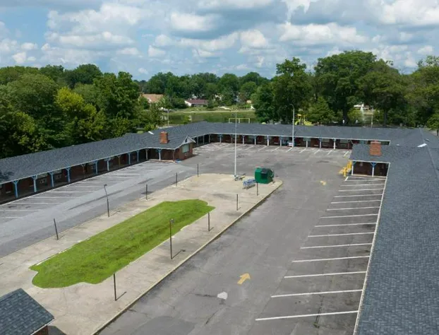 Budget Inn and Suites hotel detail image 4